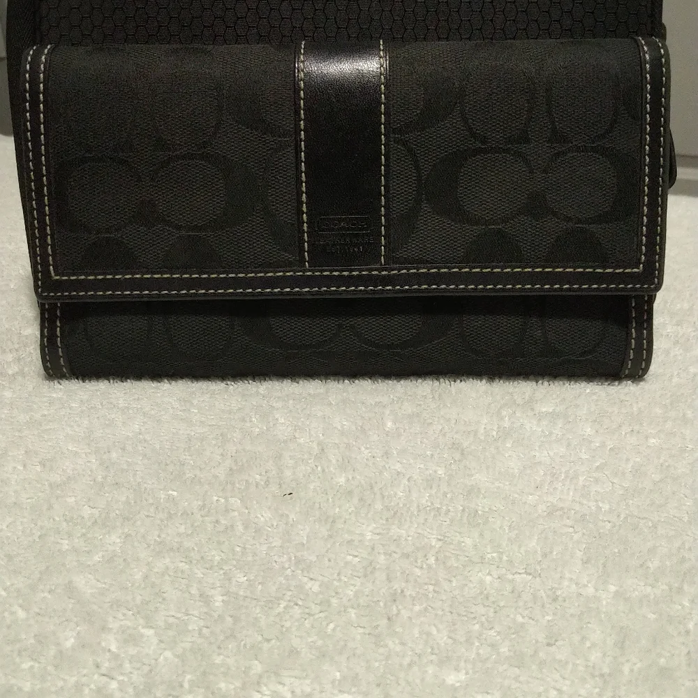 Authentic Coach Legacy Signature Black Wallet